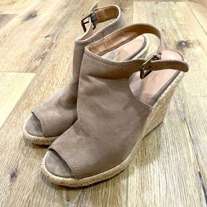 Universal Thread wedges